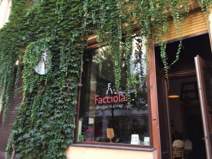 照片: Facciola